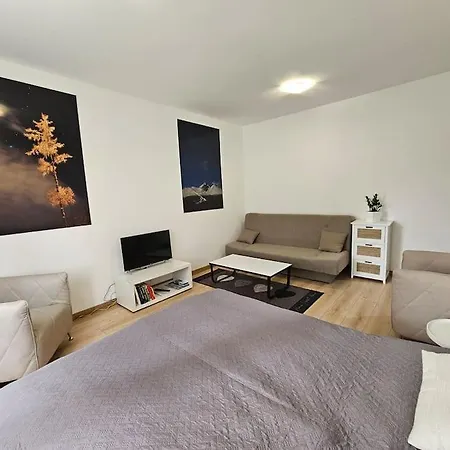 شقة Apartman Tatranska Lomnica *